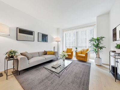 121 E 22nd St APT S401