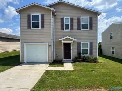 204 Dormont Dr NE