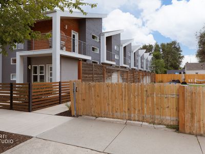481 N Beaumont Ct