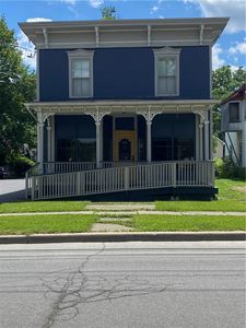194 Main St
