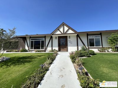 372 E Molino Rd