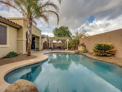 726 E KINGBIRD Drive