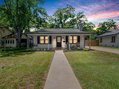 203 W Travis St