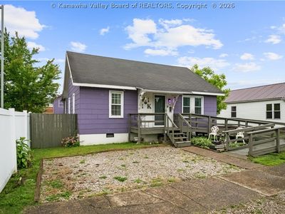 218 3rd Ave