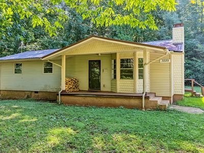 3889 Quarry Rd