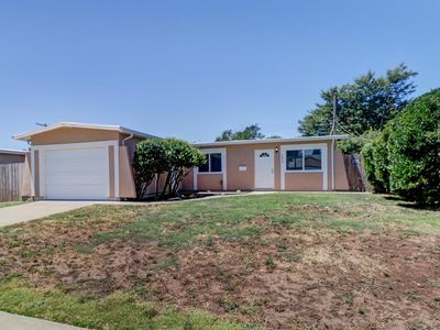 3808 Moonbeam Dr