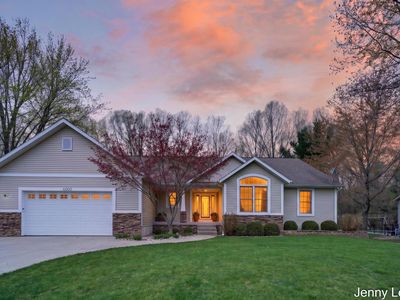 6905 Lakita Dr