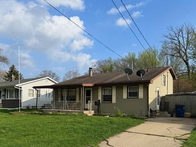 621 Superior St