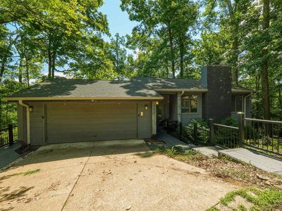 302 Wood Lomond Way