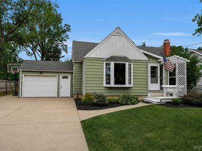 349 Lake Ave