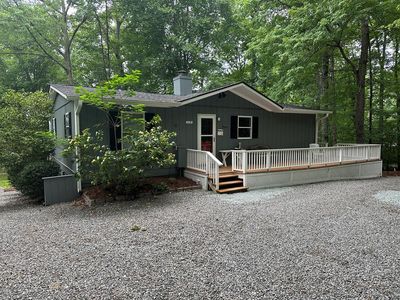 115 Wedgewood Ln