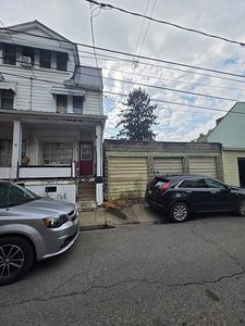 134 S Pearl St