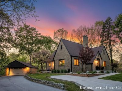 200 Greenridge Dr NW