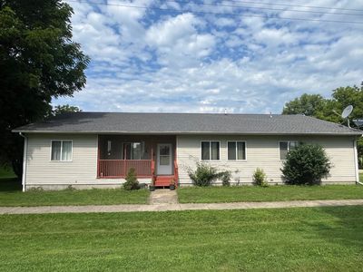 319 N 4th St