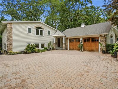 16 Sagamore Road