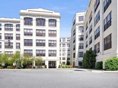 1 Scarsdale Road #319