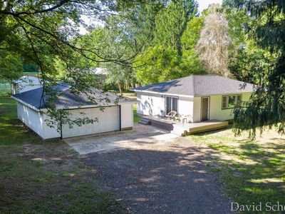 62 Flat River Dr SE