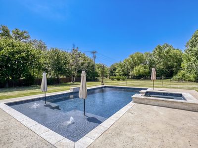 7411 McKinney Meadows Dr