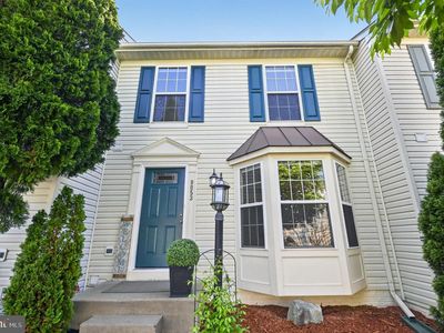 9053 Falcon Glen Ct