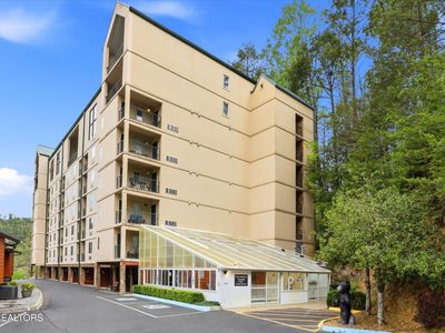 413 Baskins Creek Rd #606