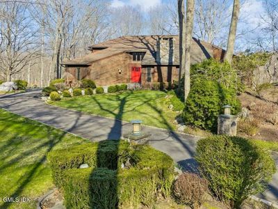 9 Patchen Ln