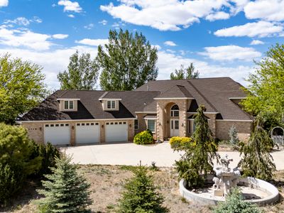 2118 W 2875 N