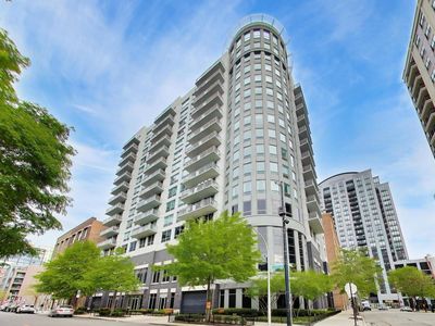 421 W Huron St APT 1006