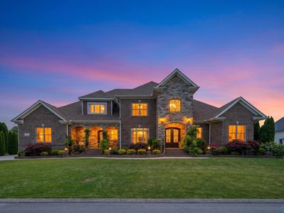 6 Lake Forest Blvd SW