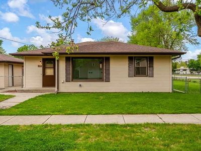 Property at 320 E Marshall St, Belvidere, IL