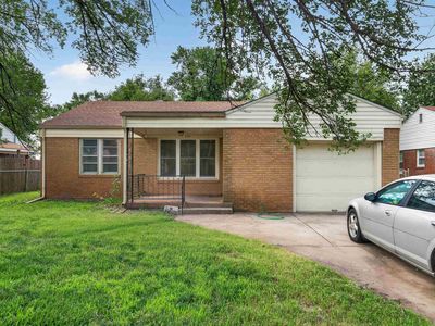 Property at 209 W Hunter St, Haysville, KS