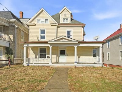 419 Elm Ave SW