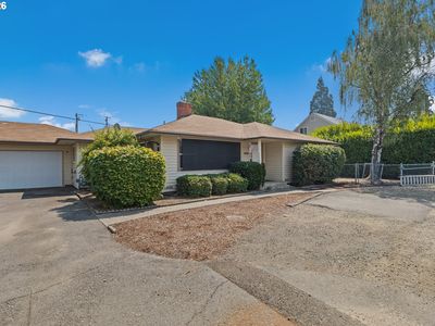 Property at 1161 NW Ellis St, Roseburg, OR