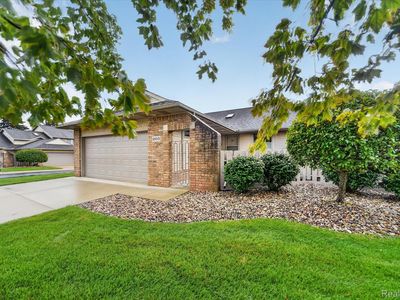 Property at 205 Addison Cir, Fowlerville, MI