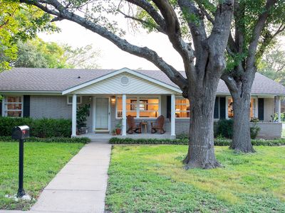 2324 Lake Air Dr