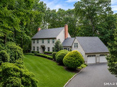 6 Valley Court