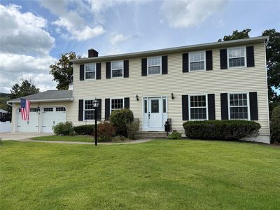 10 Oakwood Dr