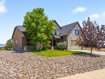 2211 Fellows Drive