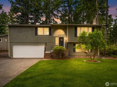 Property at 591 E Country Club Drive E, Union, WA