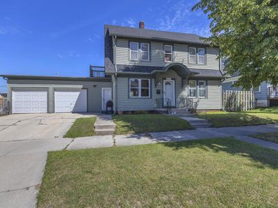 1222 Huron AVENUE