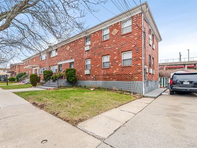 134-10 Garrett Street