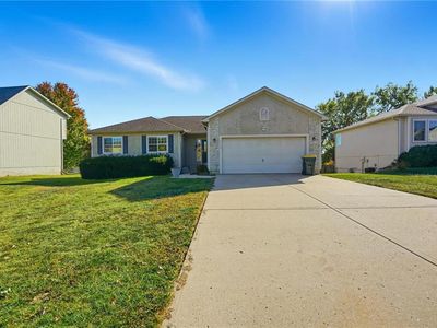 Property at 20581 W 201st St, Spring Hill, KS