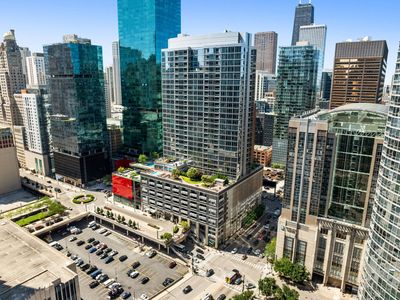 240 E Illinois St APT 1802