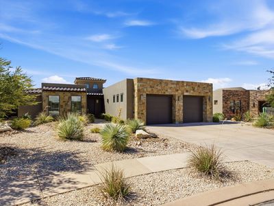 1317 W Shinnecock Cir