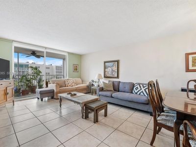 500 NE 12th Ave APT 601