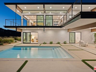 2165 E Little Las Flores Rd