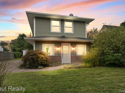 1007 Michigan St