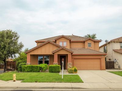484 Presidio Pl