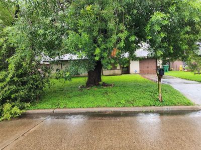 7211 Log View Dr