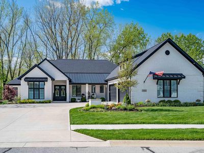 3912 Vermilion Clfs