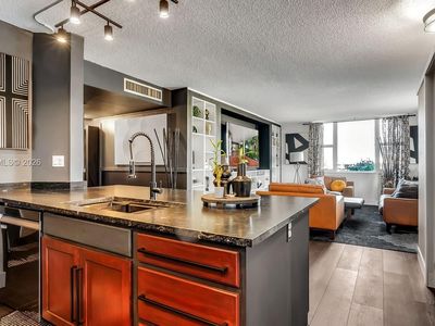 3800 Hillcrest Dr APT 401